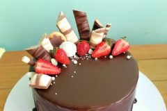Torta-prelivena-cokoladom-26-scaled