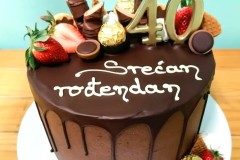 Torta-prelivena-cokoladom-38